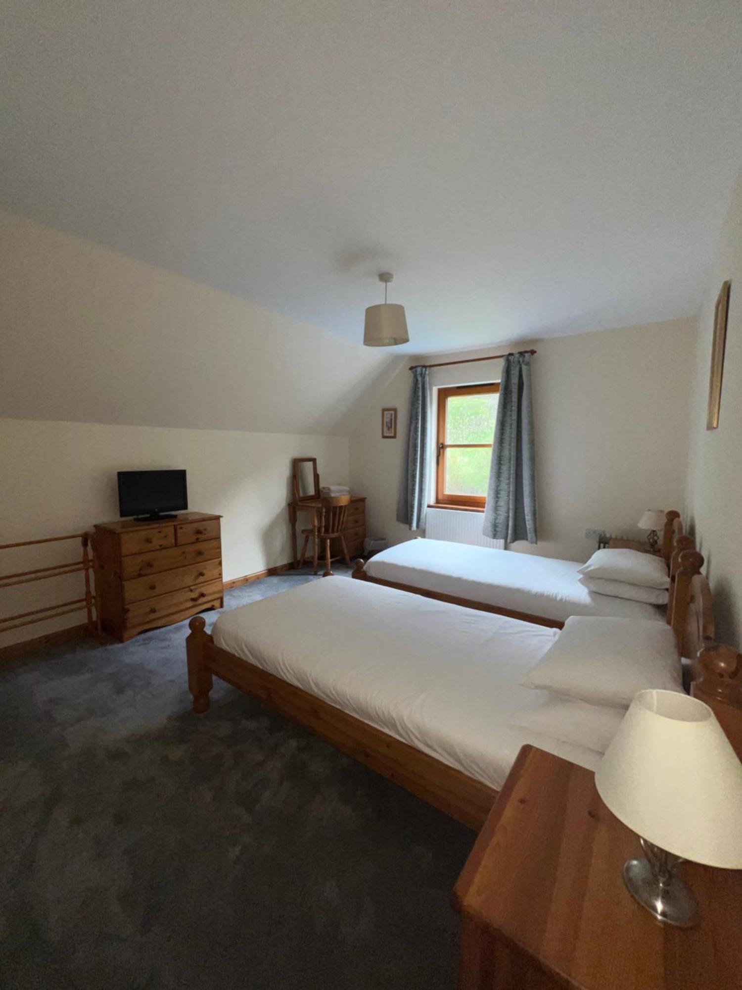 Nevis Croft Apartment 3 Fort William Exteriör bild